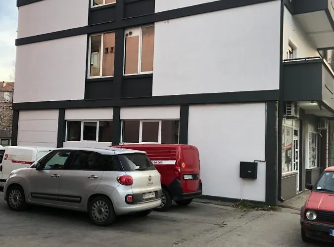 Duga Lejlighed Kragujevac